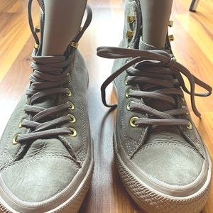 Brand NEW Converse Hightop